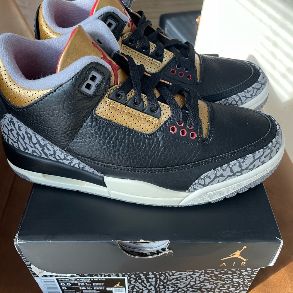 Women’s Air Jordan Retro 3 - Picture 2 of 7